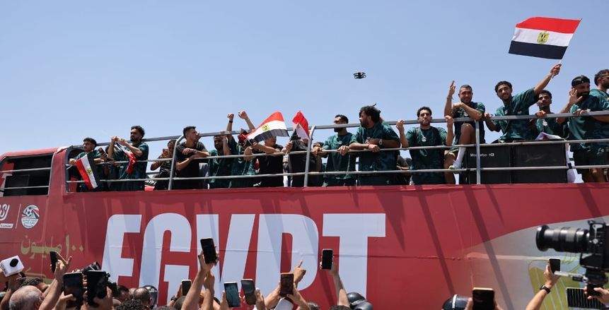 «كاف» يشيد باستقبال الجماهير لبعثة منتخب مصر: لم يتوقف الناس عن الإيمان بهم