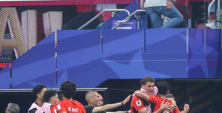 هيثم حسن يردد «حلوة يا بلدي».. ماذا حدث في طائرة منتخب مصر قبل الإقلاع من أتلانتا؟