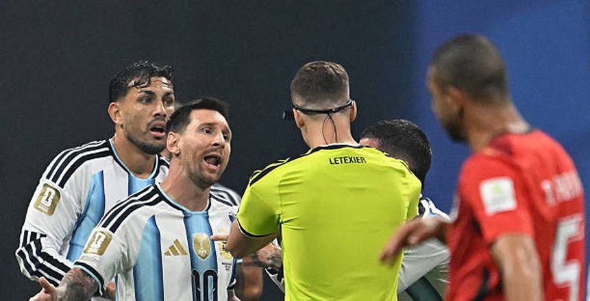4 هدايا تحكيمية منحت الأرجنتين تأشيرة المربع الذهبي.. الـ«VAR» يتلاعب بمصير المنافسين