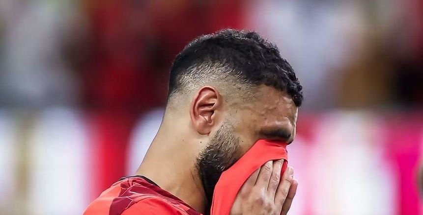 وفاة شقيقة والد محمد صلاح.. قائد المنتخب يودع عمته إلى مثواها الأخير