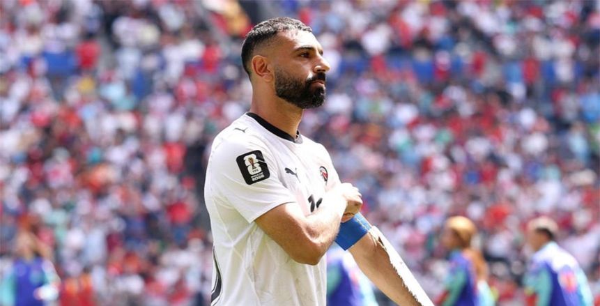 محمد صلاح يقلب التوقعات.. تطور جديد يعيده إلى الدوري الإنجليزي بالموسم المقبل