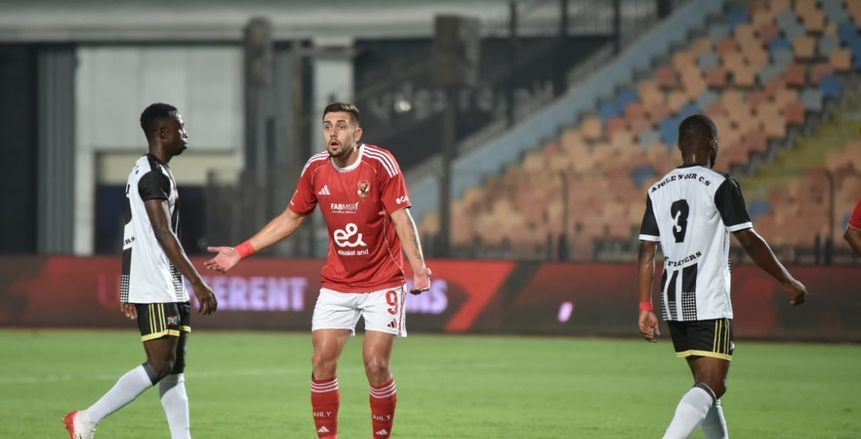 عموتة يبلغ الأهلي بقرار جديد بشأن جراديشار.. وثنائي مصري يرغبان في ضمه