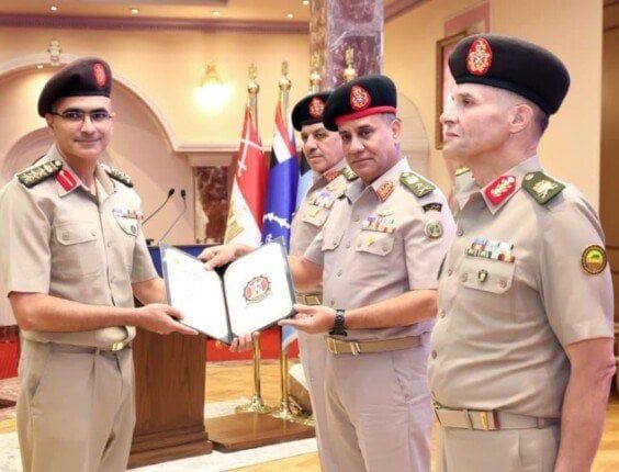 وزير الدفاع يشهد فعاليات اليوم العلمي للكلية الفنية العسكرية