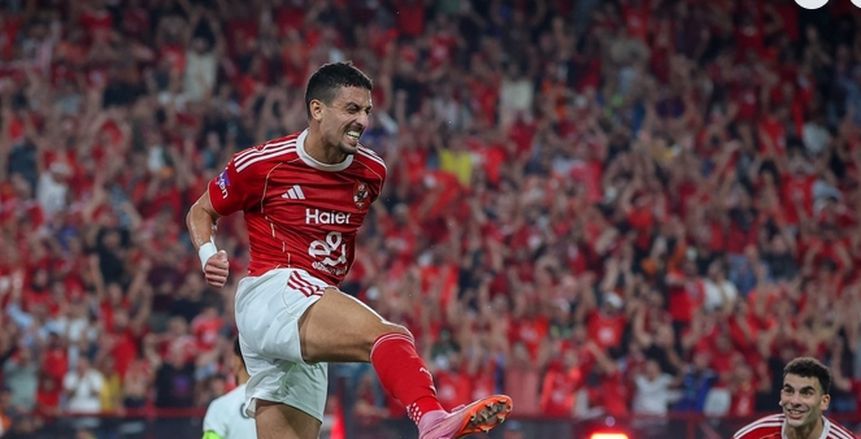 الأهلي يعلن تمديد عقد طاهر محمد طاهر لموسمين
