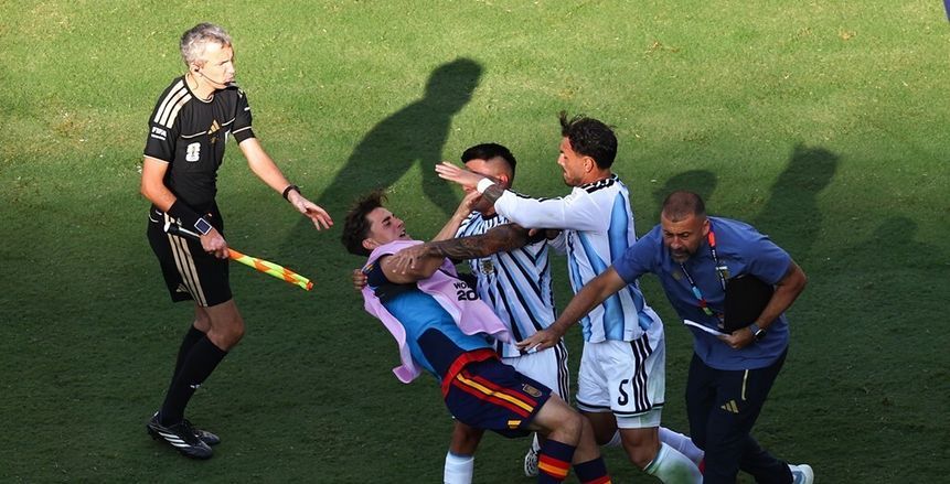 بعد واقعة باريديس.. «فيفا» يفتح تحقيقًا في أحداث نهائي كأس العالم