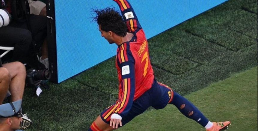 رودري يكتسح الجميع ومارتينيز يتحدى الهزيمة بتقييم خرافي.. تقييمات نهائي كأس العالم