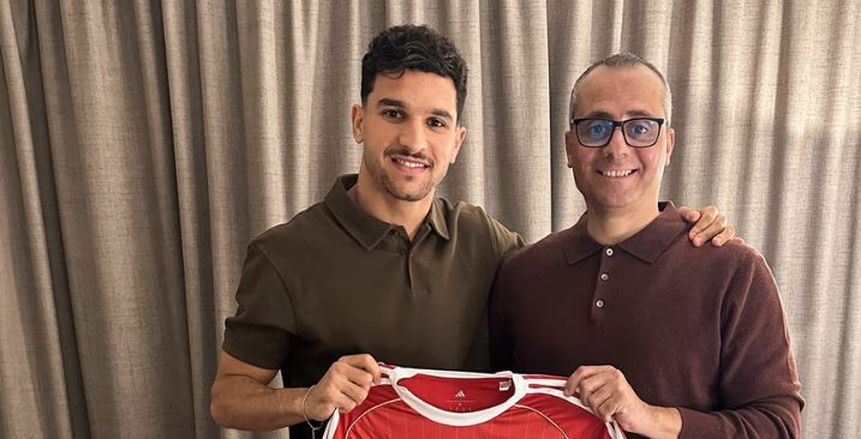 رسميا.. الأهلي يتعاقد مع الجزائري منصف بقرار لمدة 3 مواسم