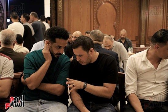 عزاء والد الصحفية دينا عبد العليم (2) عزاء والد الصحفية دينا عبد العليم (2)