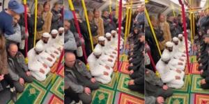 فيديو صلاة داخل مترو لندن يثير موجة تحريض ضد المسلمين.. وعمليات تدقيق تكشف حقيقته
