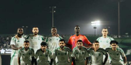 التعادل الإيجابي يحسم الشوط الأول من مباراة الأهلي ضد ضمك في الدوري السعودي