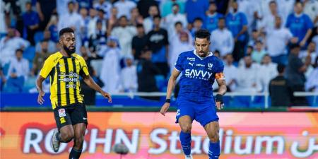 الهلال يتخطي الاتحاد بثلايثة ويعزز صدارته للدوري السعودي