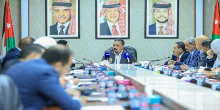"العمل النيابية" تشرع بمناقشة مشروع قانون تنظيم العمل المهني