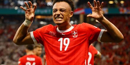 مهاجم سويسرا: هناك نوعان من التحكيم في كأس العالم .. واحد للأرجنتين والآخر للمنافسين