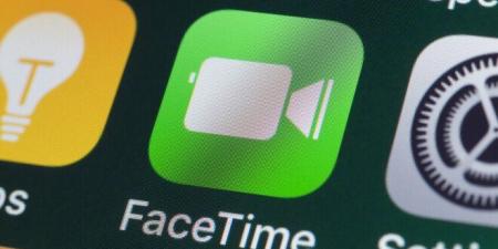آبل تحذر مستخدمي آيفون من احتيالات جديدة عبر FaceTime تستهدف الأموال والبيانات الشخصية