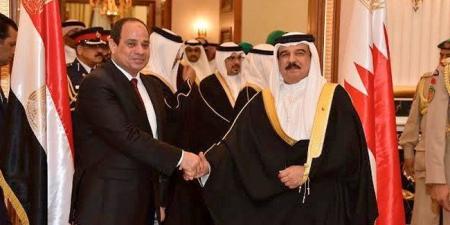 ملك البحرين والرئيس المصري يبحثان تطورات الأوضاع الإقليمية ويؤكدان ضرورة وقف الهجمات الإيرانية