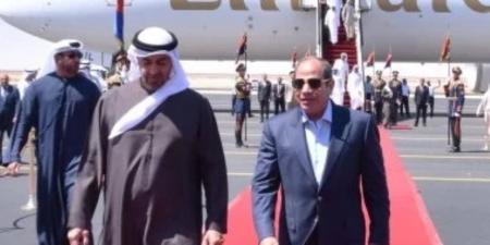 الرئيس السيسى يودّع الشيخ محمد بن زايد بمطار العلمين فى ختام زيارته الأخوية لمصر
