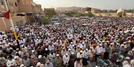 حضرموت تودّع الشيخ العلامة علي بكير باغيثان في موكب جنائزي مهيب بمدينة تريم