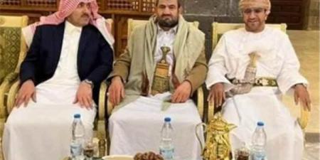 قيادي مقرب من زعيم الحوثيين يغرد خارج سرب الجماعة ويغازل السعودية ويدعو إلى هذا الأمر بإشراف سلطنة عمان