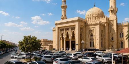 شرطة أبوظبي تحذر من الوقوف العشوائي للمركبات أمام المساجد وفي الطرق الرئيسة
