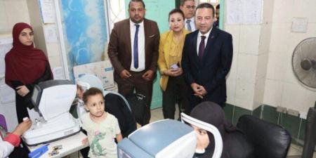 محافظ المنوفية ووفد اللجنة الطبية بمجلس الوزراء يتفقدان فعاليات القافلة الطبية بقرية طه شبرا