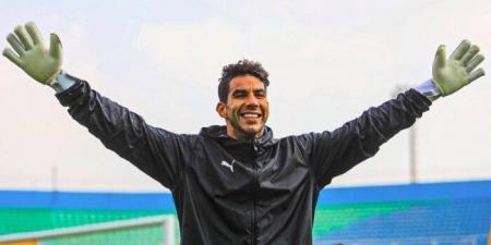 بعد رحلة تاريخية مع الأهلي وبيراميدز.. شريف إكرامي يعتزل كرة القدم «فيديو»