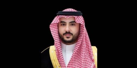وزير الدفاع يُعزي هاتفيًا أمير دولة قطر في وفاة الشيخ حمد بن خليفة آل ثاني