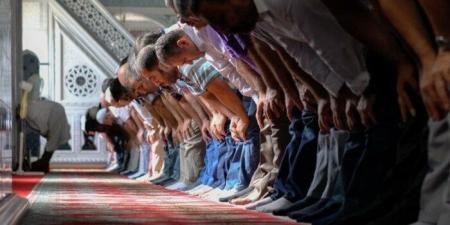 موعد أذان الظهر.. مواقيت الصلاة اليوم الجمعة 17 يوليو 2026
