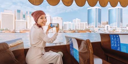 إنترنت بلا شروط خفية.. ما الفرق بين شريحة السفر (Travel eSIM) وتجوال المشغّلين المحليين؟