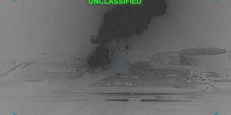 الجيش الأميركي: دمرنا برج مراقبة في ميناء إيراني