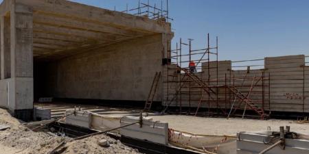 لتعزيز انسيابية المرور.. أبوظبي توسّع طريق «E20» في مدينة خليفة
