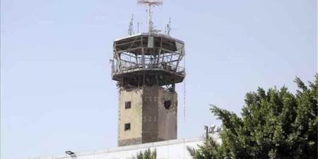 الحوثيون ينصبون مدافع قرب مطار صنعاء لصد طائرات الجيش الوطني بعد منع الطيران الإيراني (تفاصيل)