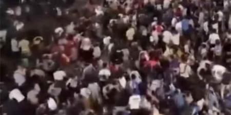 واقعة إثارة الهلع في تجمع جماهيري بعدن تثير استياء واسعاً.. ومواطنون: "المزاح تجاوز حدود المسؤولية"