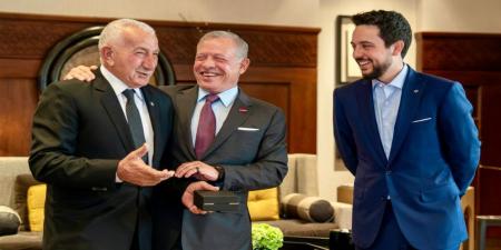 الملك ينعى الرائد المظلي المتقاعد سميح جنكات