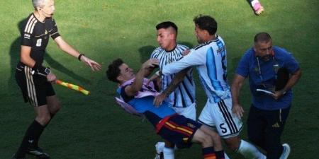 «إبراهيموفيتش» يهاجم «باريديس» بسبب أحداث نهائي كأس العالم 2026:«لو كنت في الملعب لنطحته»