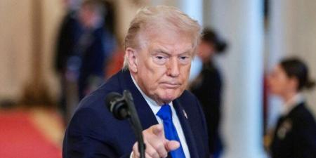 تصعيد خطير.. ترامب يهدد بقصف منشآت في طهران بسبب الهجمات في مضيق هرمز وإيران تلوّح بعملية عسكرية