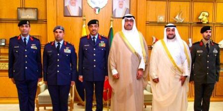 وزير الدفاع الكويتي: مضاعفة الجهود والعمل بروح المسؤولية والإخلاص لخدمة الوطن