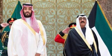 أمير الكويت وولي العهد السعودي يبحثان هاتفيا تطورات الأوضاع في المنطقة
