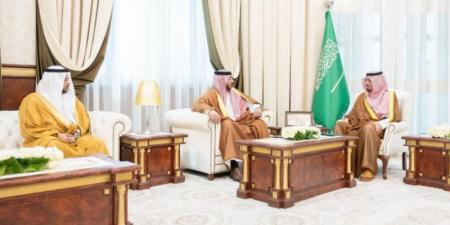 نائب أمير الباحة يطلع على تقرير عن أبرز المؤشرات والبيانات المتعلقة بقطاع الأعمال بالمنطقة