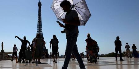 فرنسا تعلن وفاة 5700 شخص جراء موجة الحر