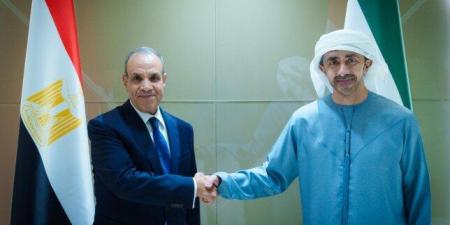 مصر والإمارات تبحثان تعزيز العلاقات الثنائية ومتابعة مستجدات الأوضاع الإقليمية