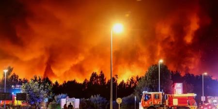 إجلاء أكثر من 10 آلاف شخص جنوب غرب فرنسا مع انتشار حرائق الغابات