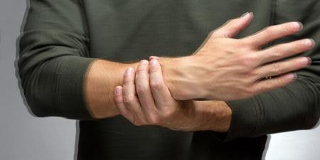 سم النحل يبشر بفوائد واعدة لعلاج مرض باركنسون