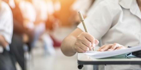 هيئة الاتصالات: حجب تطبيقات التراسل في محيط قاعات امتحانات الثانوية العامة