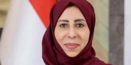 أول امرأة تتولى المنصب في تاريخ اليمن.. الزنداني يسلم حقيبة الخارجية لأفراح الزوبة بعد استكمال إصلاحات الوزارة