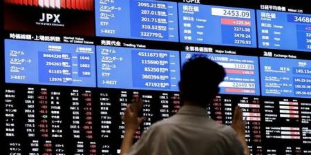 تراجع الأسهم الآسيوية بعد دخول رسوم ترامب الجمركية حيز التنفيذ