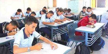 "خصم 30% على الورق فقط".. أولياء الأمور في عدن يفضحون خدعة المدارس الأهلية