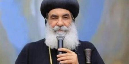 الأنبا بنيامين: 30 شابًا مسلمًا وقفوا أمام المطرانية بعد فض رابعة لحمايتها