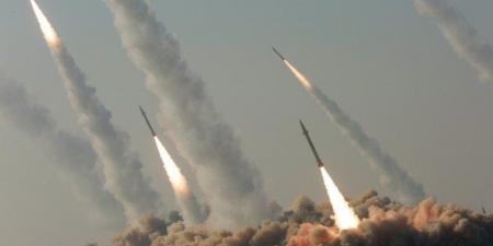 إيران تعلّق هجماتها على دول الخليج بعد توقف الضربات الأميريكة