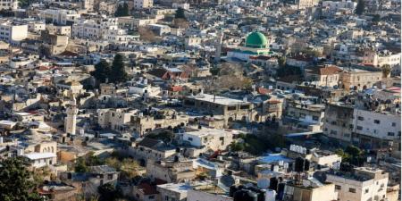 مستوطنون يحرقون مسجدا قيد الإنشاء في قصرة جنوبي نابلس