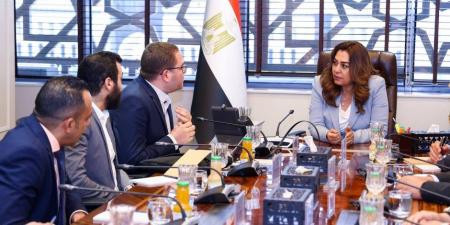 وزيرة التنمية المحلية والبيئة تتابع جاهزية منظومة النظام الرقمي المتكامل لتقييم الأثر البيئي